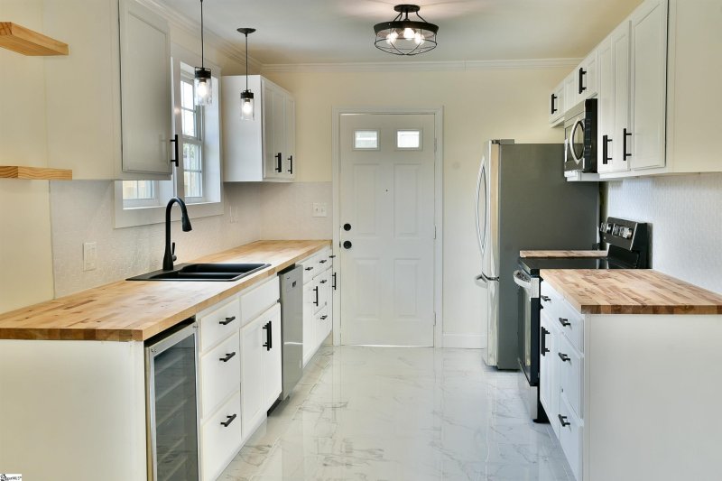 Property image 5 at 211 McDowell Street, Greenville, SC 29611