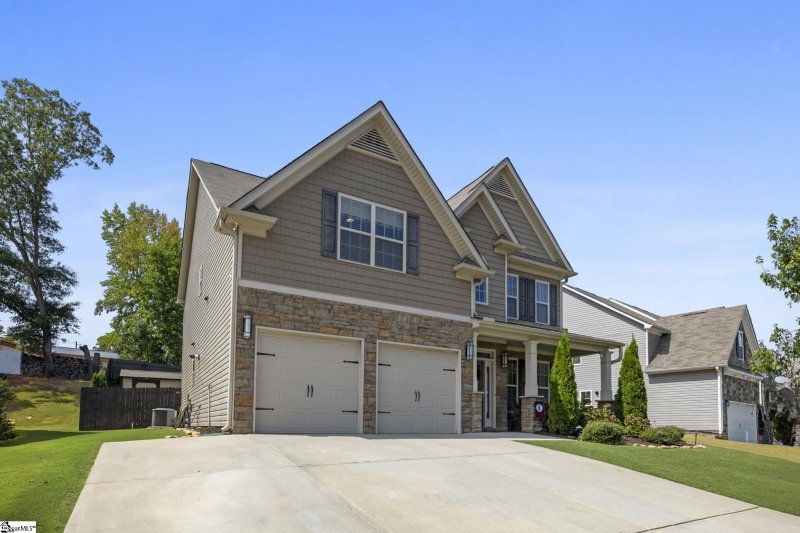 Property image 2 at 420 Wildflower Road, Easley, SC 29642