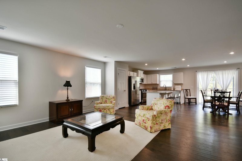 Property image 4 at 637 Lynndale Court, Greenville, SC 29617