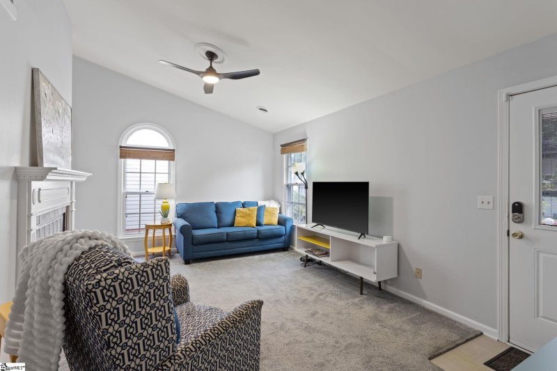 Property image 2 at 131 Daniel Court, Mauldin, SC 29662-2555