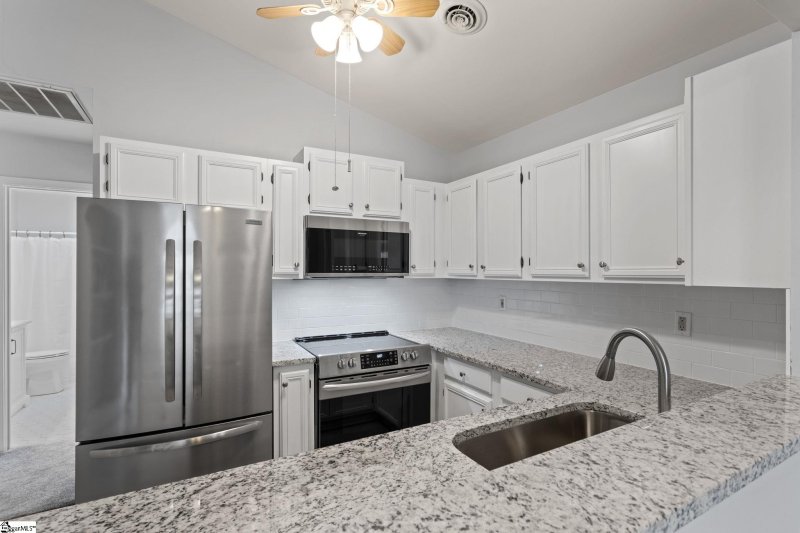 Property image 5 at 131 Daniel Court, Mauldin, SC 29662-2555