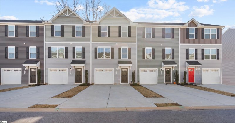 Property image 2 at 207 Maple Forge Trail, Greenville, SC 29617