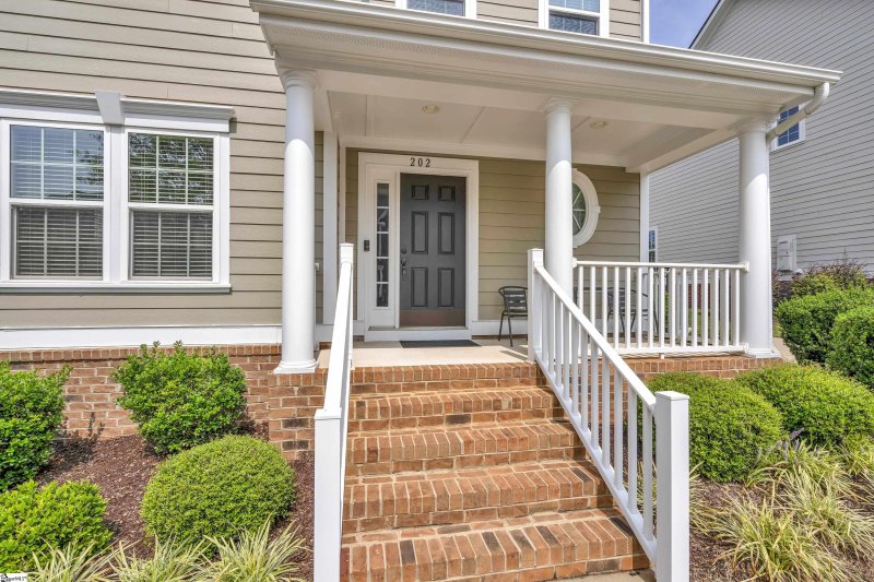 Property image 2 at 202 Verlin Drive, Greenville, SC 29607
