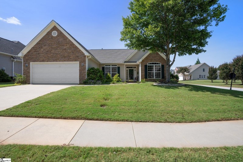 15 Hanging Moss Lane