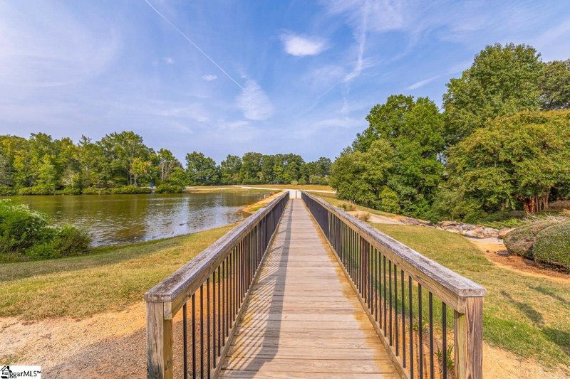 Property image 3 at 6 Fairview Lake Way, Simpsonville, SC 29680