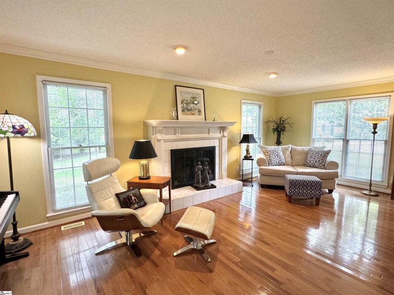 Property image 4 at 401 Bright Water Lane, Greenville, SC 29609