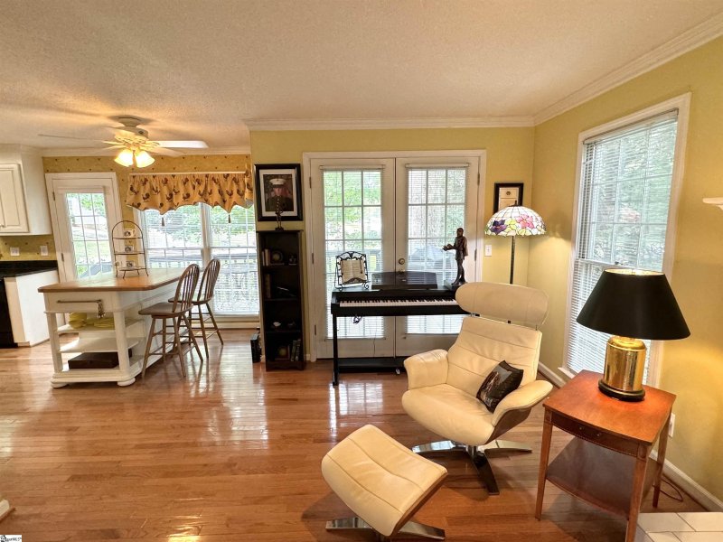 Property image 5 at 401 Bright Water Lane, Greenville, SC 29609