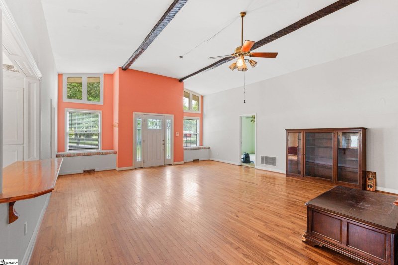 Property image 2 at 102 Cannon Circle, Greenville, SC 29607