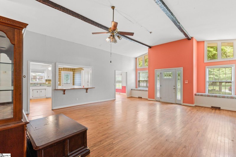 Property image 3 at 102 Cannon Circle, Greenville, SC 29607