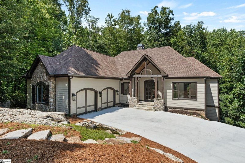 331 Glen Hollow Road
