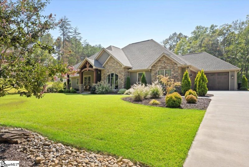 Property image 2 at 111 Northshores Drive, Seneca, SC 29672