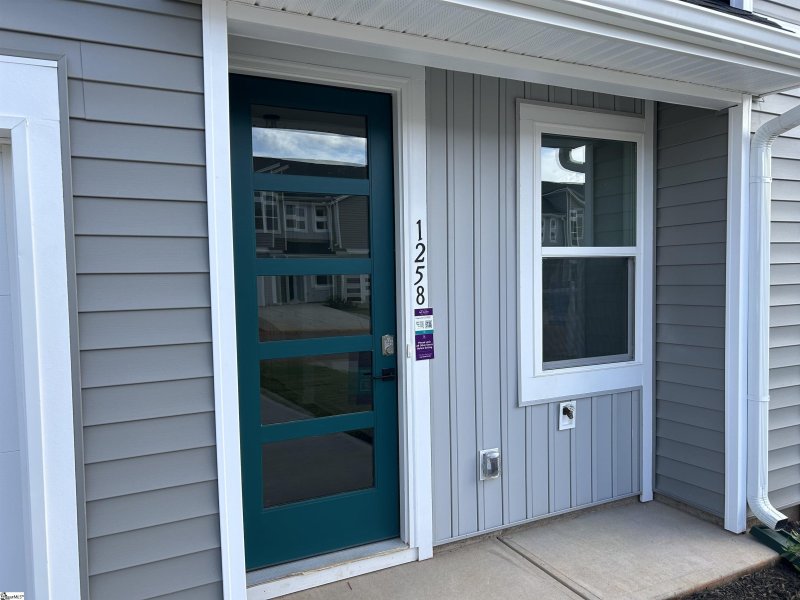 Property image 2 at 1258 Westgate Village Drive, Spartanburg, SC 29301