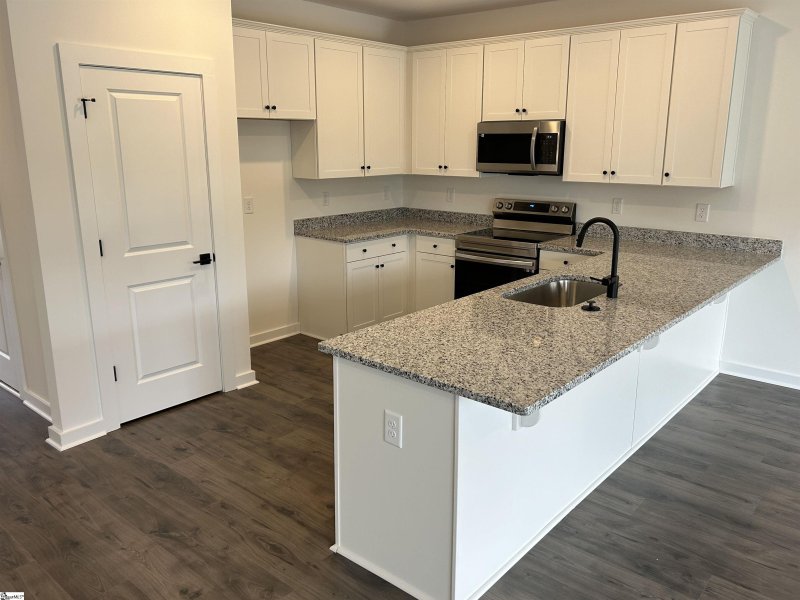 Property image 5 at 1258 Westgate Village Drive, Spartanburg, SC 29301