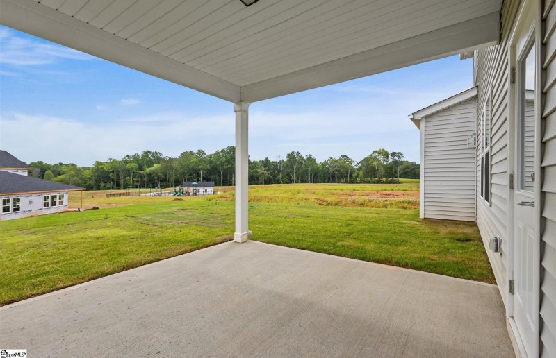 Property image 3 at 1315 Willow Ridge Way, Spartanburg, SC 29307