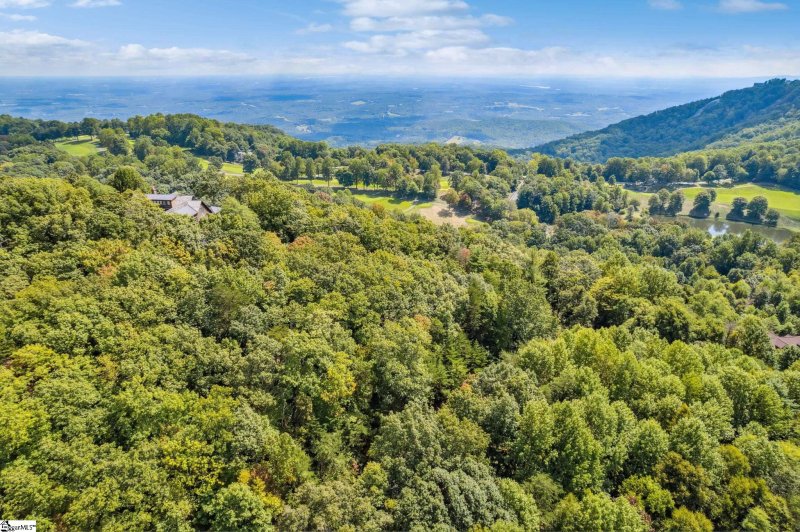 Property image 4 of 18 High Cliffe Way in The Cliffs at Glassy, Landrum, SC 29356