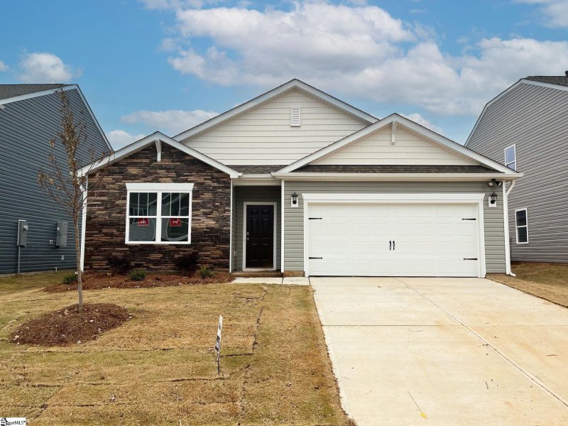 933 Pineland Drive