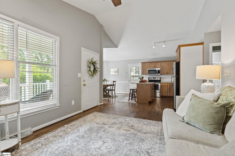 Property image 5 at 1032 Summit Drive, Greenville, SC 29609