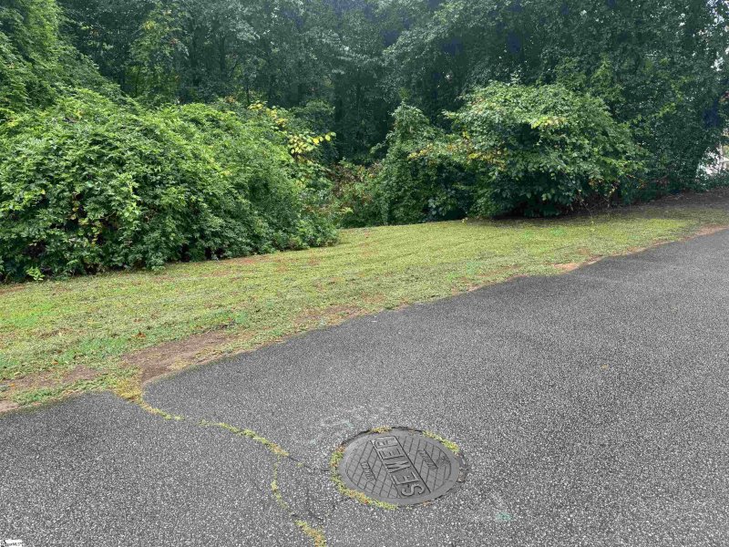 Property image 2 at 21 Shore Drive, Greenville, SC 29611