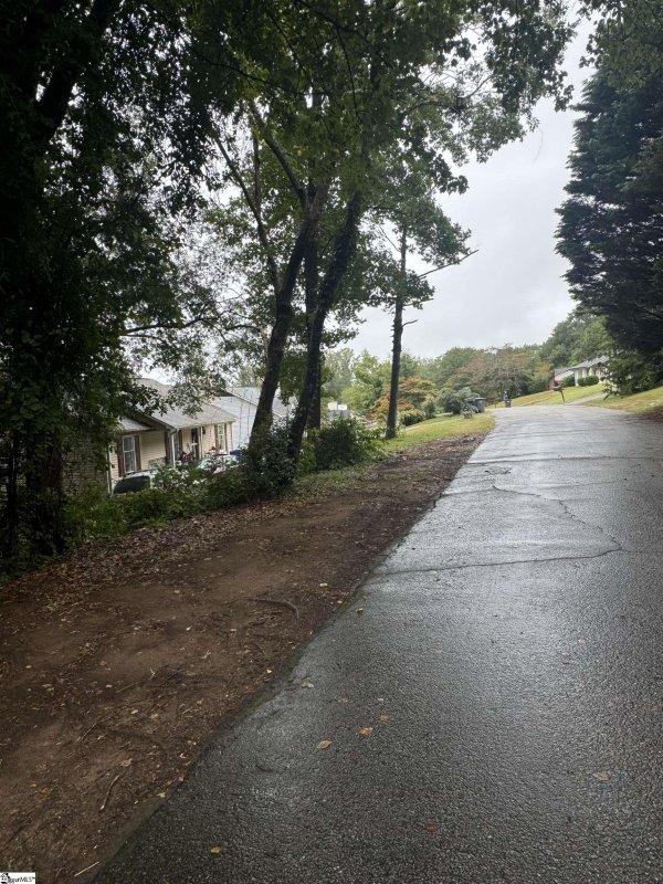 Property image 3 at 21 Shore Drive, Greenville, SC 29611