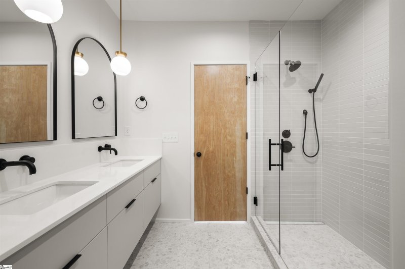 Property image 3 at 14 Elizabeth Street, Greenville, SC 29609