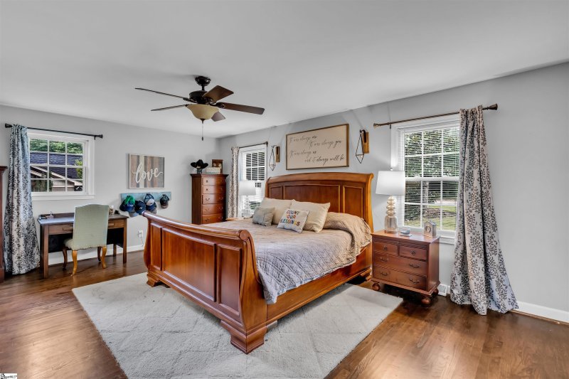 Property image 2 at 18 Meadow Lane, Greenville, SC 29615