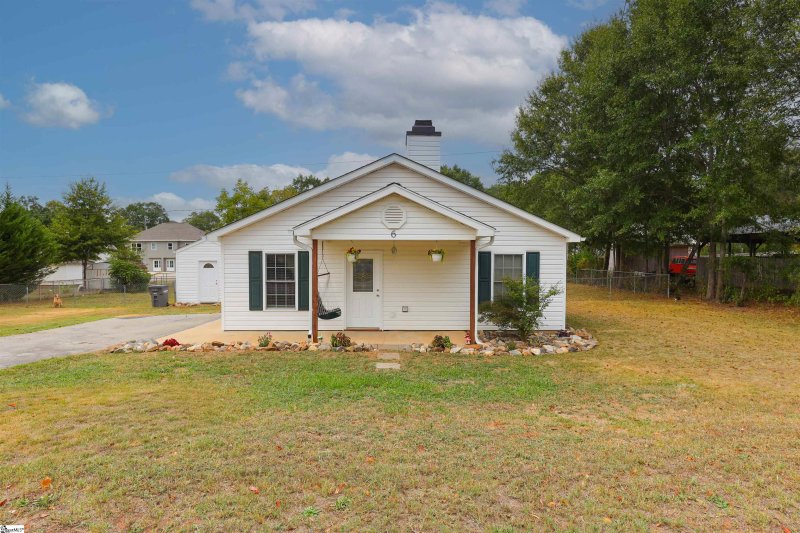 Property image 3 at 6 Clemson Street, Liberty, SC 29657