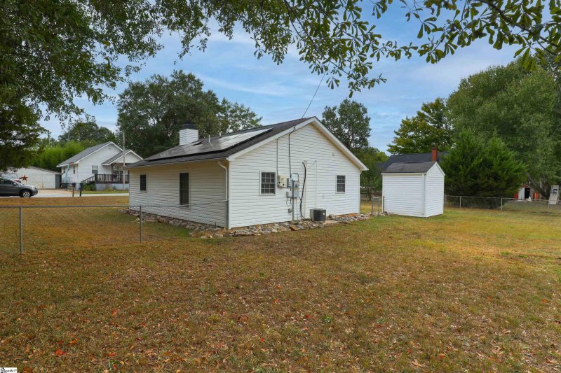 Property image 5 at 6 Clemson Street, Liberty, SC 29657