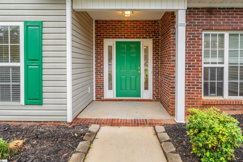 Property image 2 at 8 Cranebill Drive, Simpsonville, SC 29680