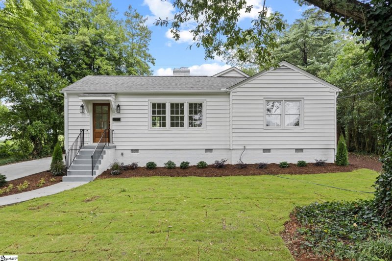Property image 2 at 20 Auburn Street, Greenville, SC 29609
