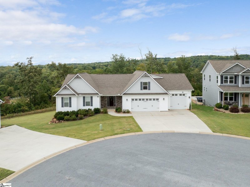 Property image 2 at 26 Alice Kelley Court, Travelers Rest, SC 29690