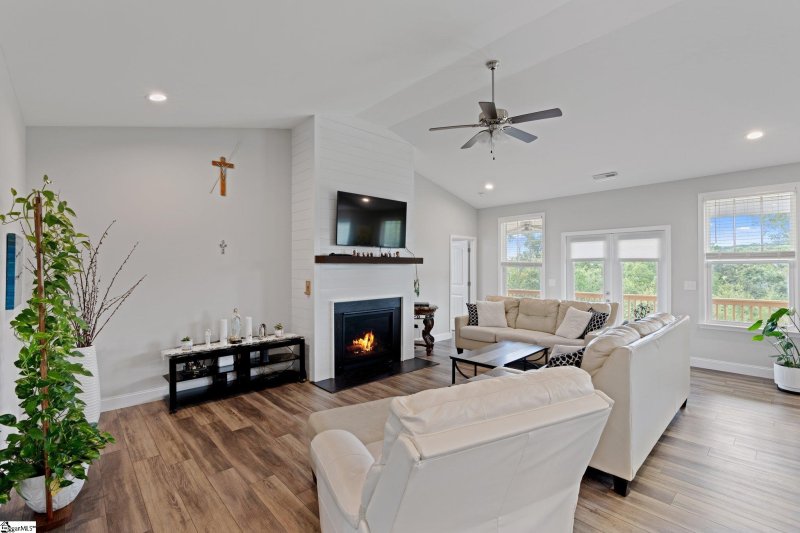 Property image 4 at 26 Alice Kelley Court, Travelers Rest, SC 29690