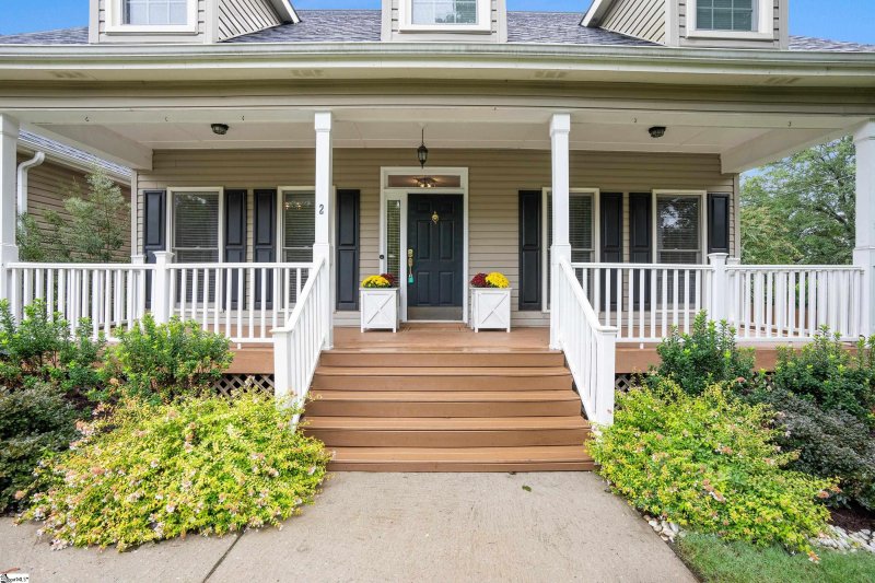 Property image 4 at 2 Hoptree Drive, Greer, SC 29650
