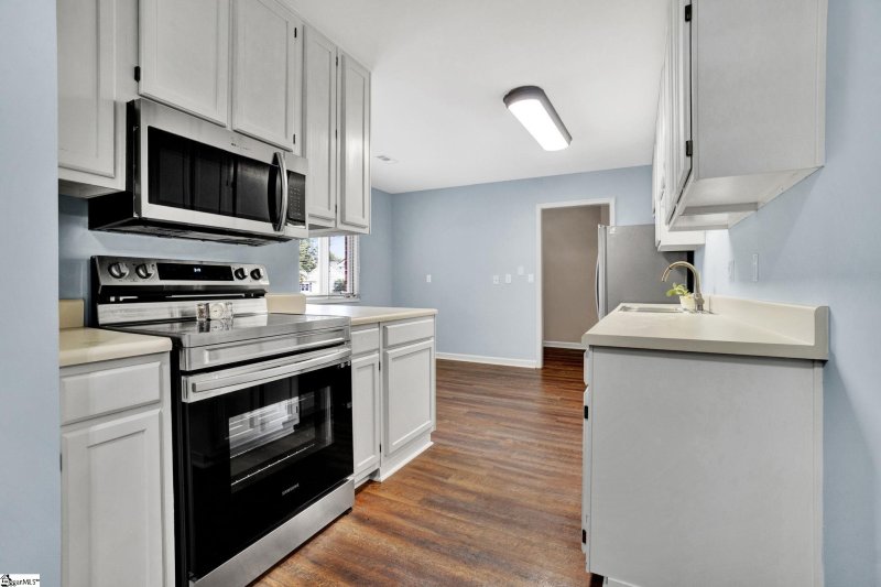 Property image 4 at 9 Creekdale Court, Greenville, SC 29615