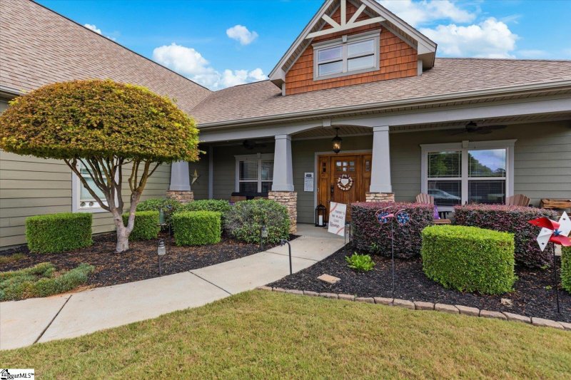 Property image 2 at 2 Dunsborough Drive, Simpsonville, SC 29680