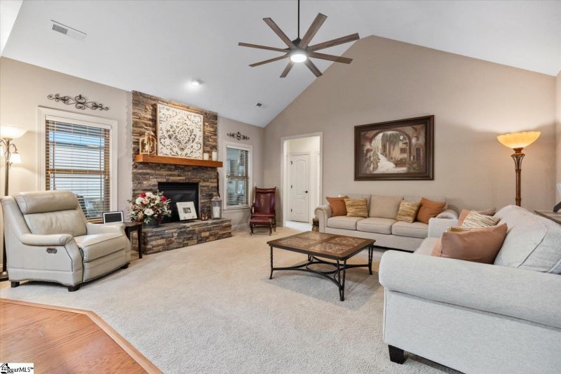 Property image 5 at 2 Dunsborough Drive, Simpsonville, SC 29680