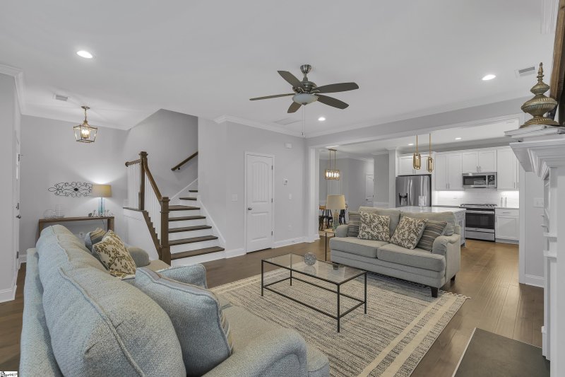 Property image 4 at 22 Peckham Street, Greenville, SC 29607