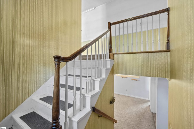 Property image 4 at 7 Fernwood Drive, Taylors, SC 29687