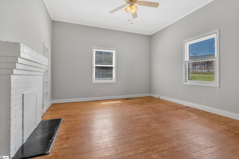 Property image 4 at 6 Allen Street, Greenville, SC 29605