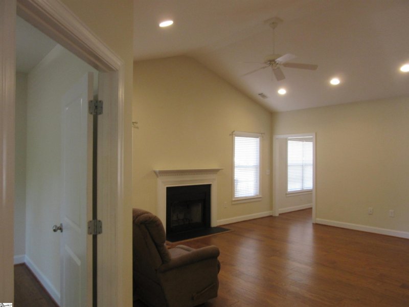 Property image 5 at 330 Shallow Drive, Taylors, SC 29687