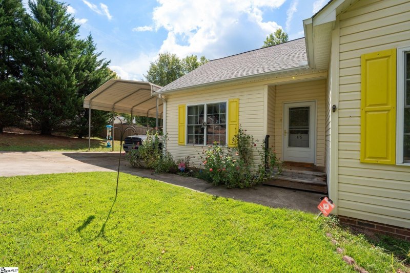 Property image 3 at 116 Sugar Maple Drive, Pickens, SC 29671-9371