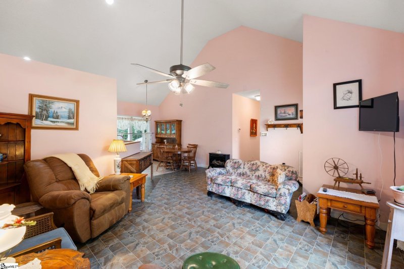 Property image 5 at 116 Sugar Maple Drive, Pickens, SC 29671-9371