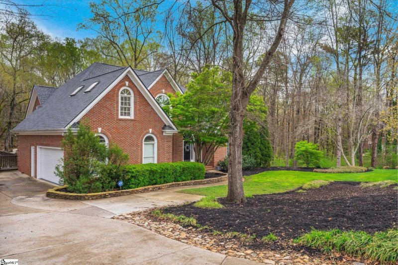 Property image 3 at 307 Shefwood Drive, Easley, SC 29642-3329