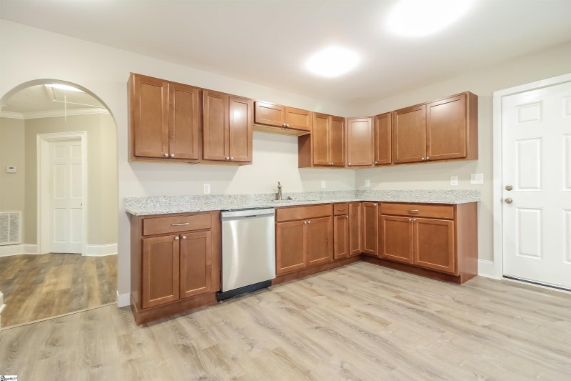 Property image 5 at 111 Ivydale Drive, Greenville, SC 29609-1925