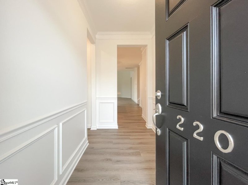 Property image 3 at 220 Brochaill Court, Piedmont, SC 29673