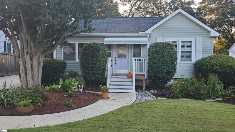 217 Vintage Avenue