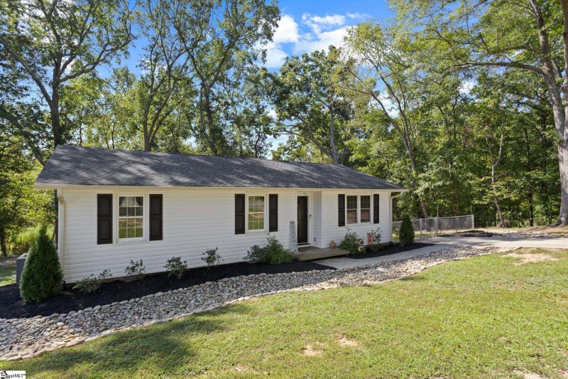 Property image 3 at 46 Ridge Court, Williamston, SC 29697
