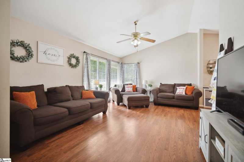 Property image 4 at 102 luke Court, Easley, SC 29640