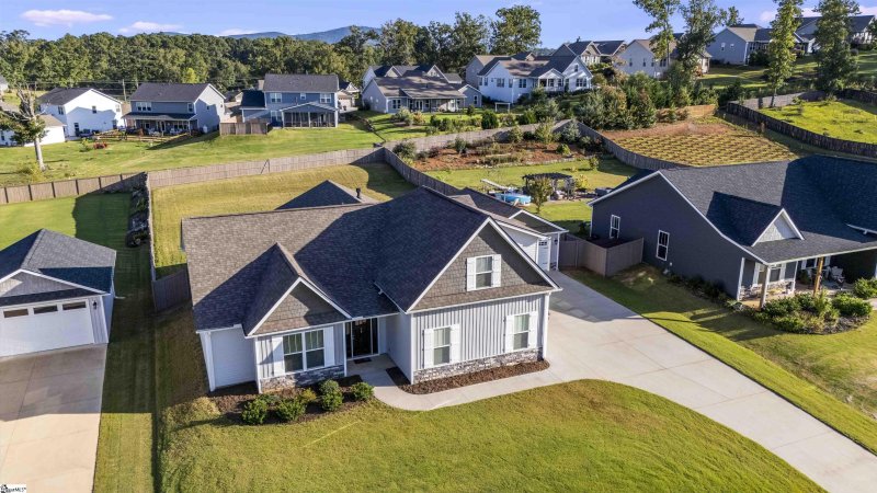 Property image 3 at 5 Judge Looper Court, Travelers Rest, SC 29690