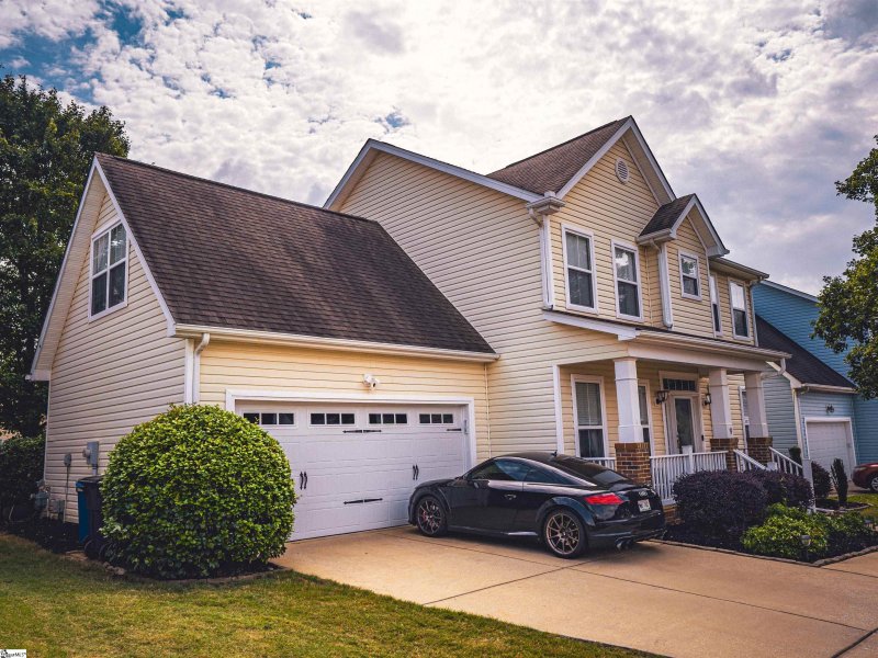 Property image 2 at 9 Martele Court, Simpsonville, SC 29680-7615