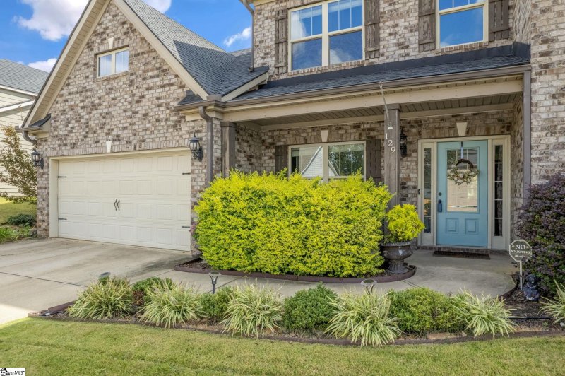 Property image 2 at 129 Redcroft Drive, Greer, SC 29651